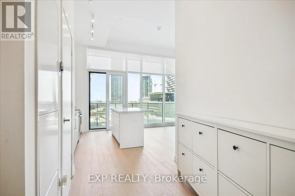 609 - 3883 QUARTZ ROAD