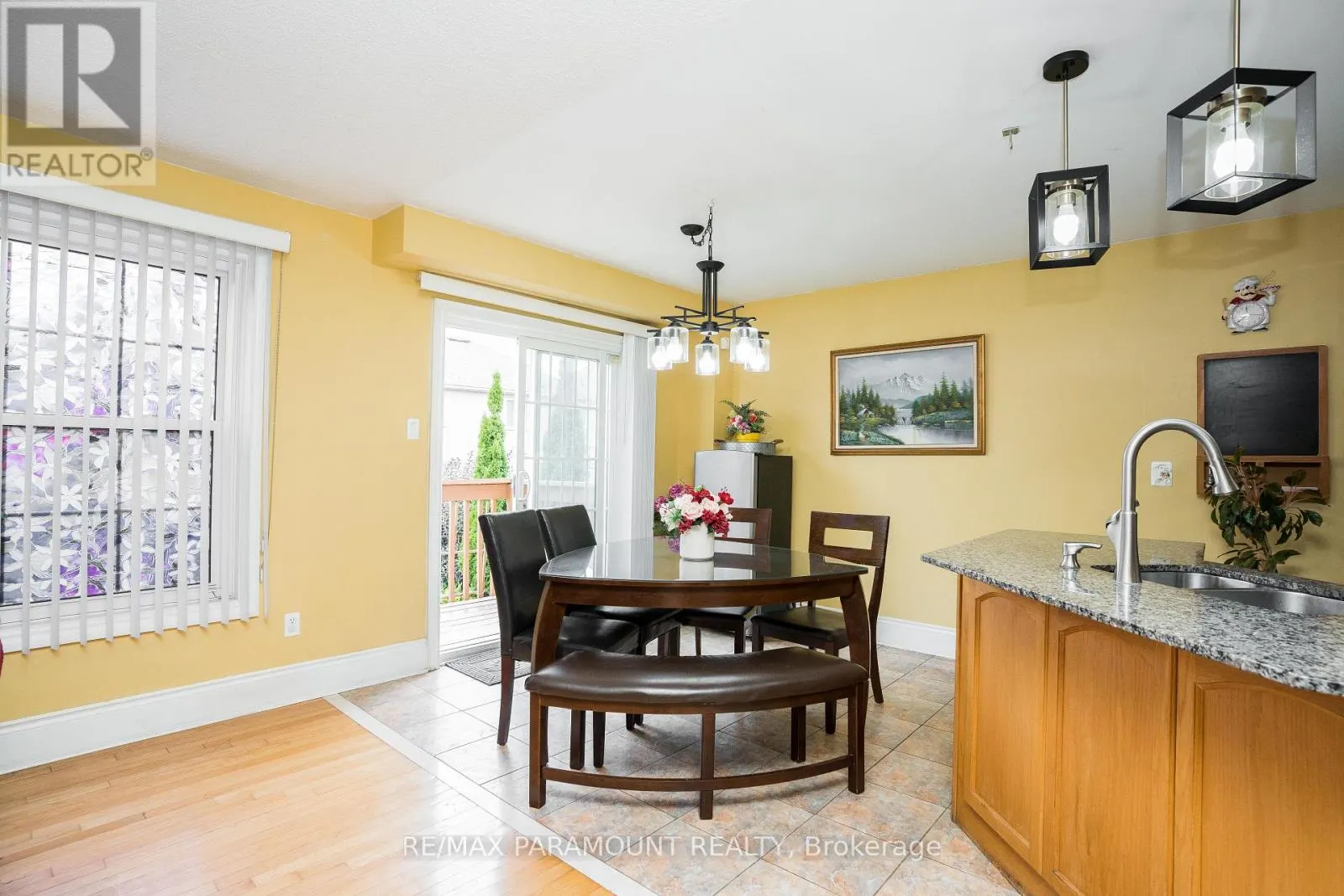 19 RIVER ROCK CRESCENT