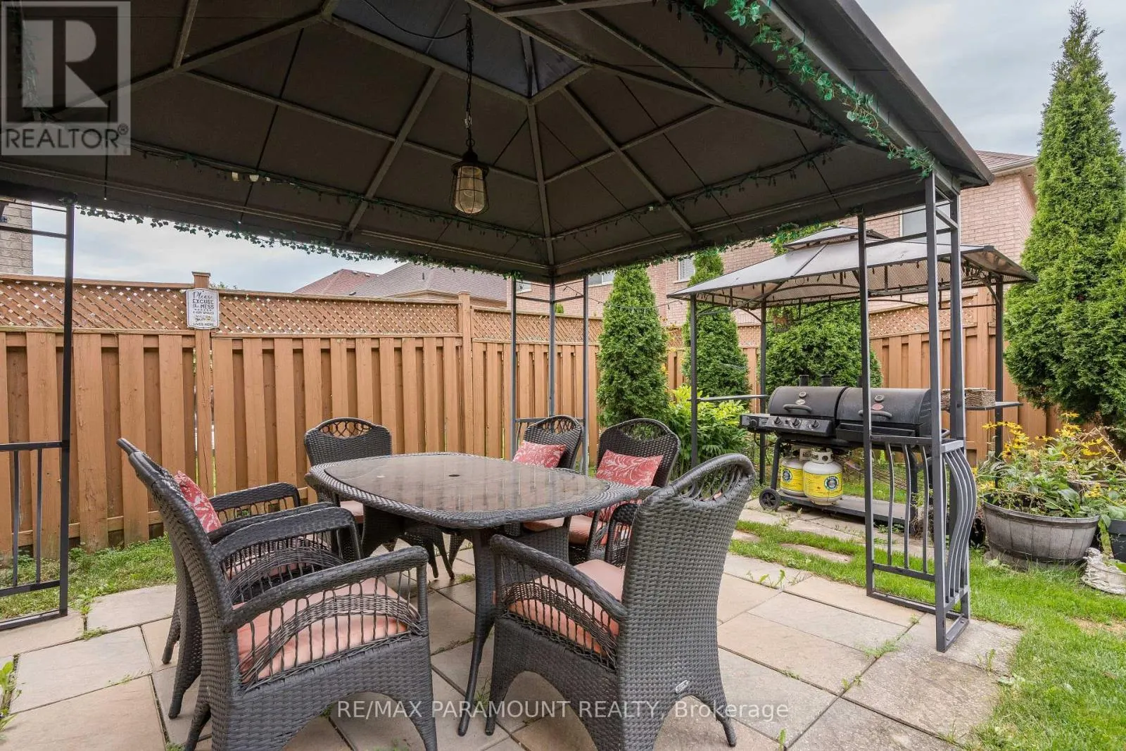 19 RIVER ROCK CRESCENT