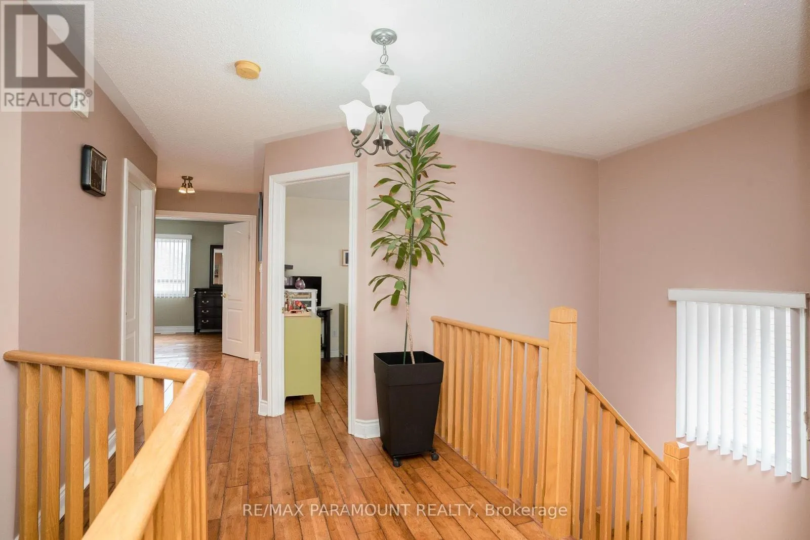 19 RIVER ROCK CRESCENT