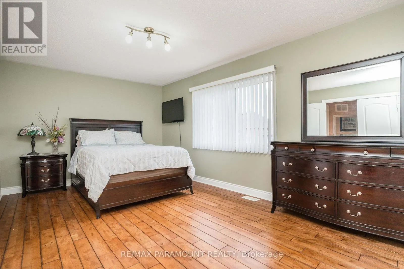 19 RIVER ROCK CRESCENT