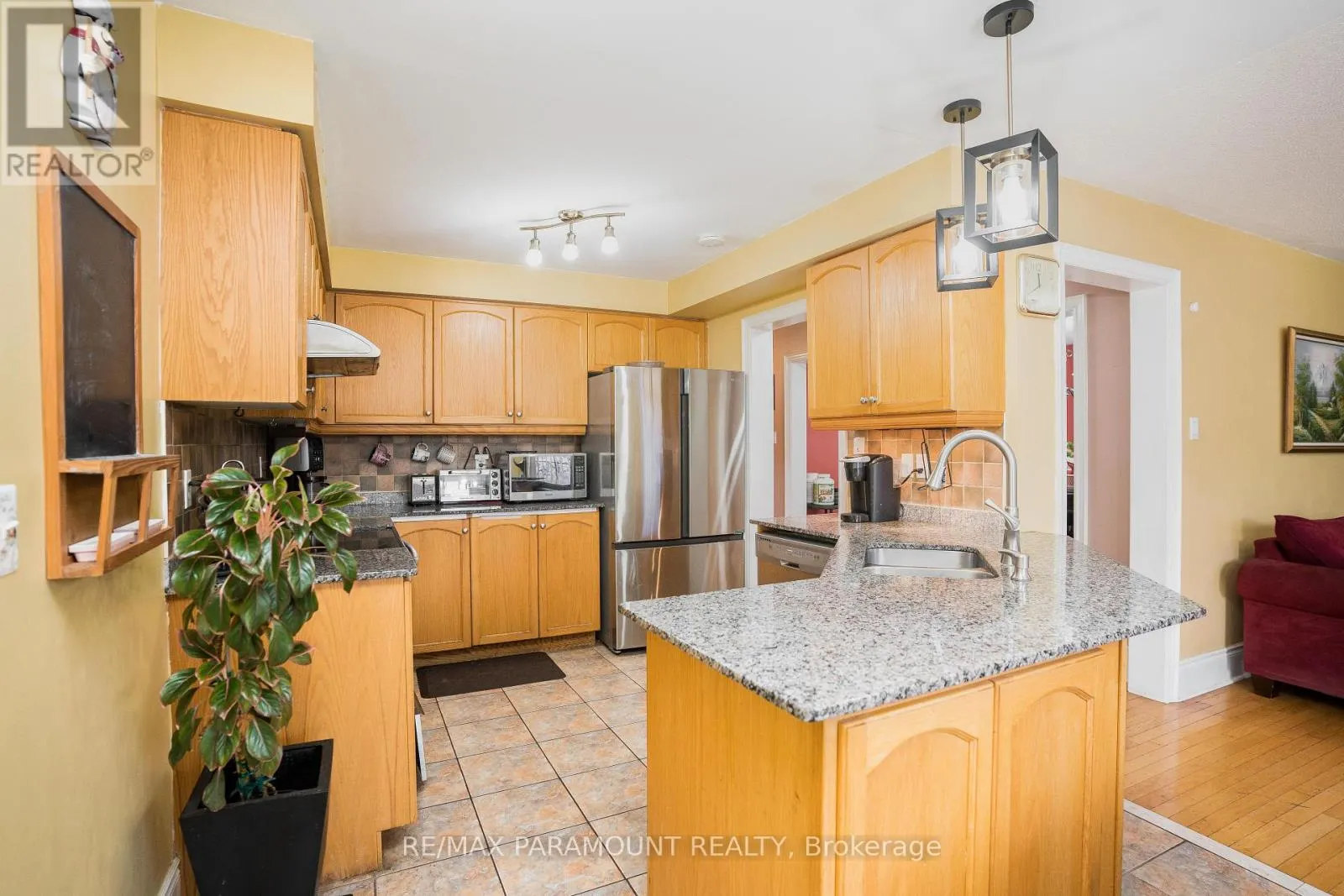 19 RIVER ROCK CRESCENT
