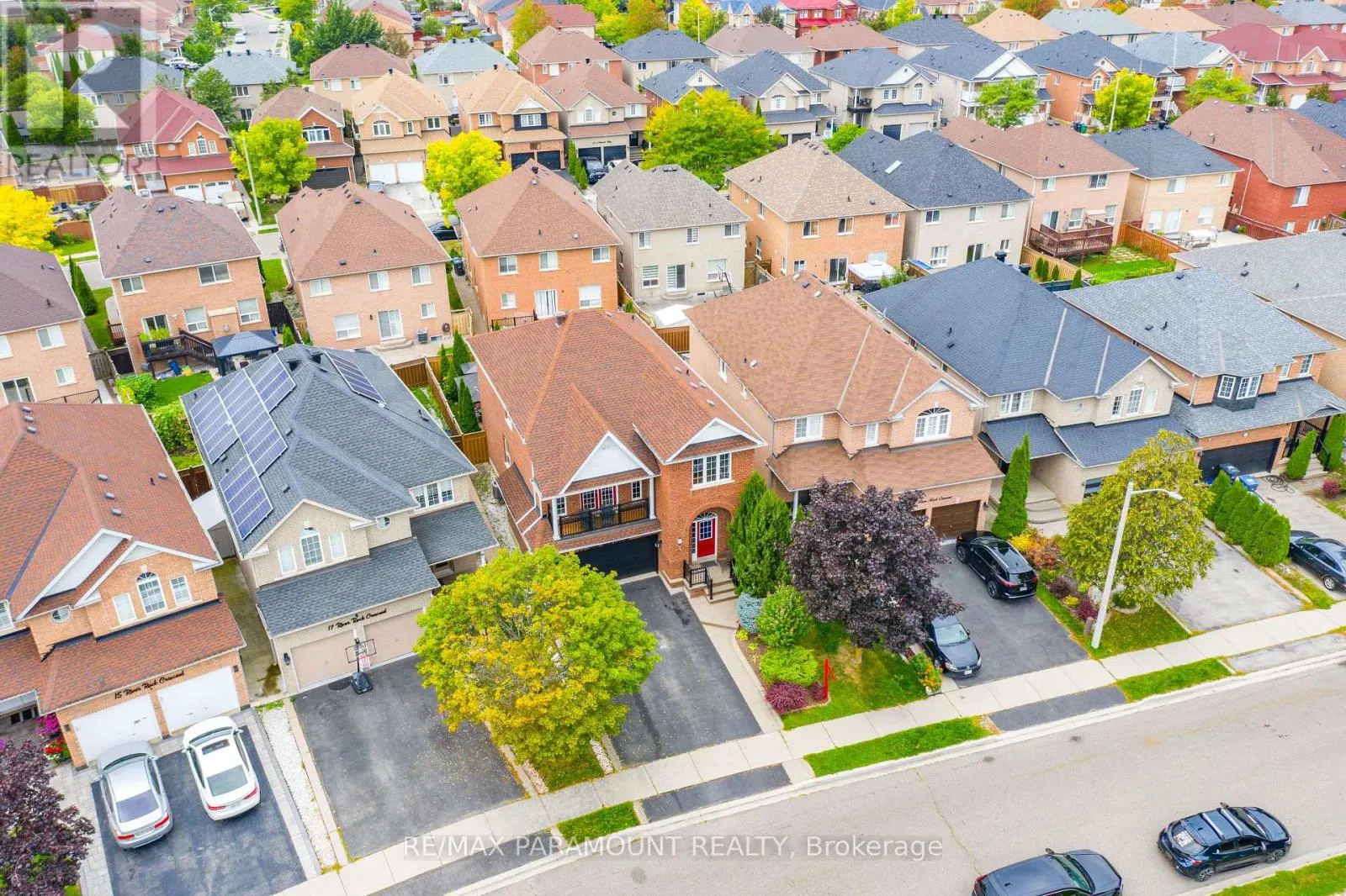 19 RIVER ROCK CRESCENT