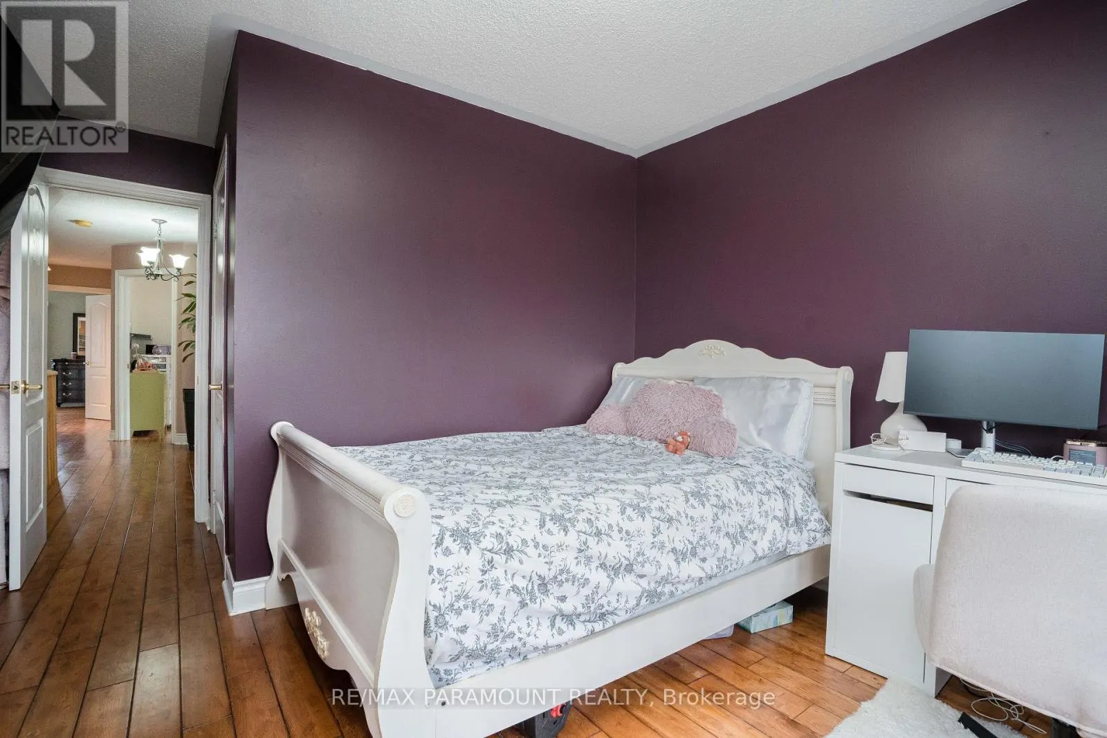 19 RIVER ROCK CRESCENT