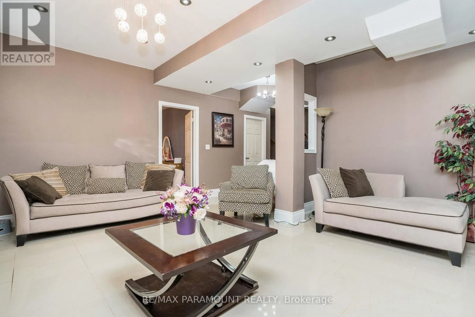 19 RIVER ROCK CRESCENT
