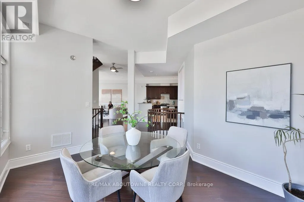 8 - 120 BRONTE ROAD