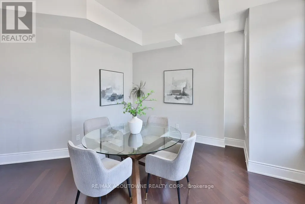 8 - 120 BRONTE ROAD