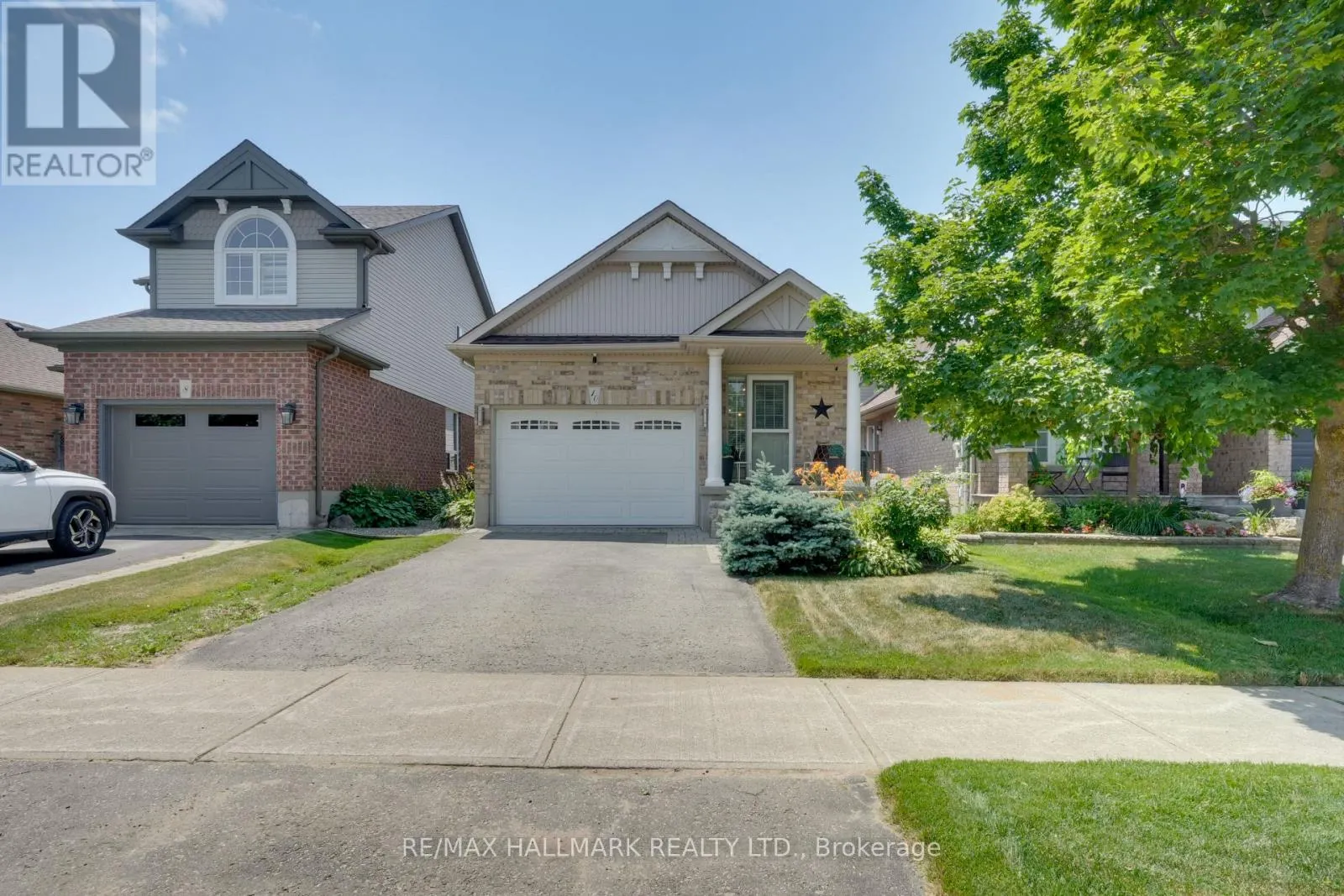 10 CAMERON COURT