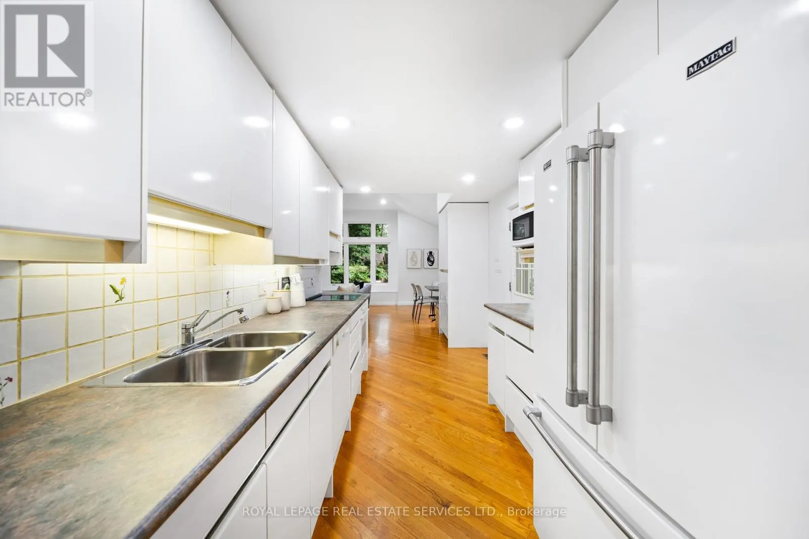 29 ROBIN HOOD ROAD