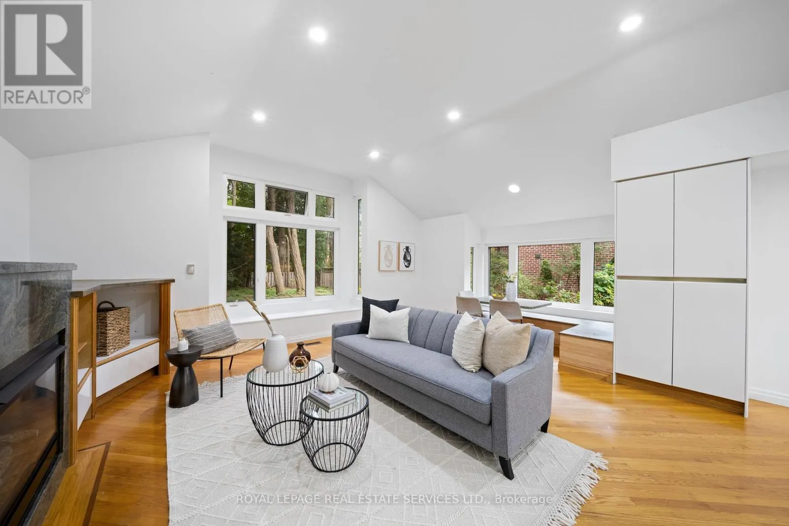 29 ROBIN HOOD ROAD