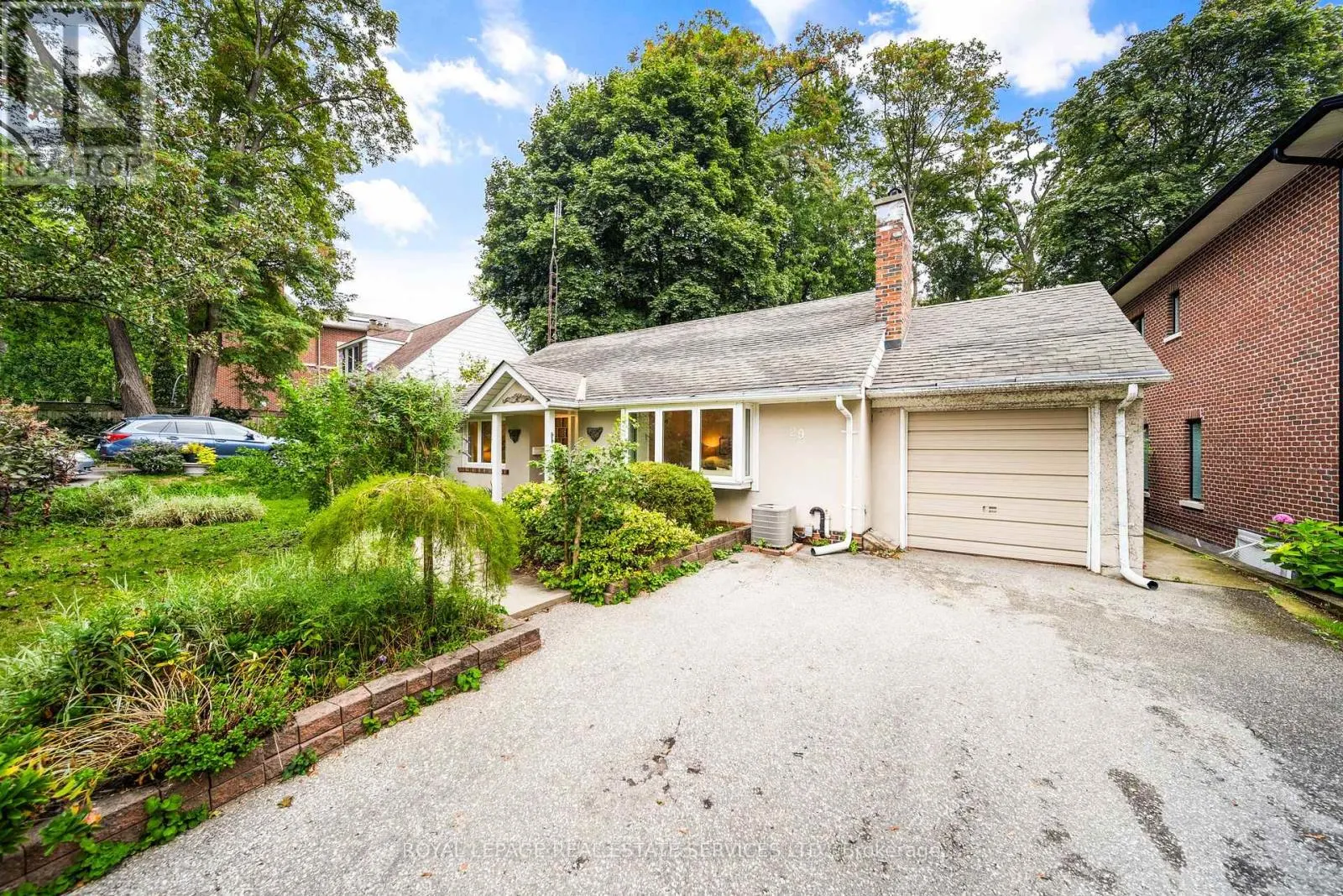 29 ROBIN HOOD ROAD