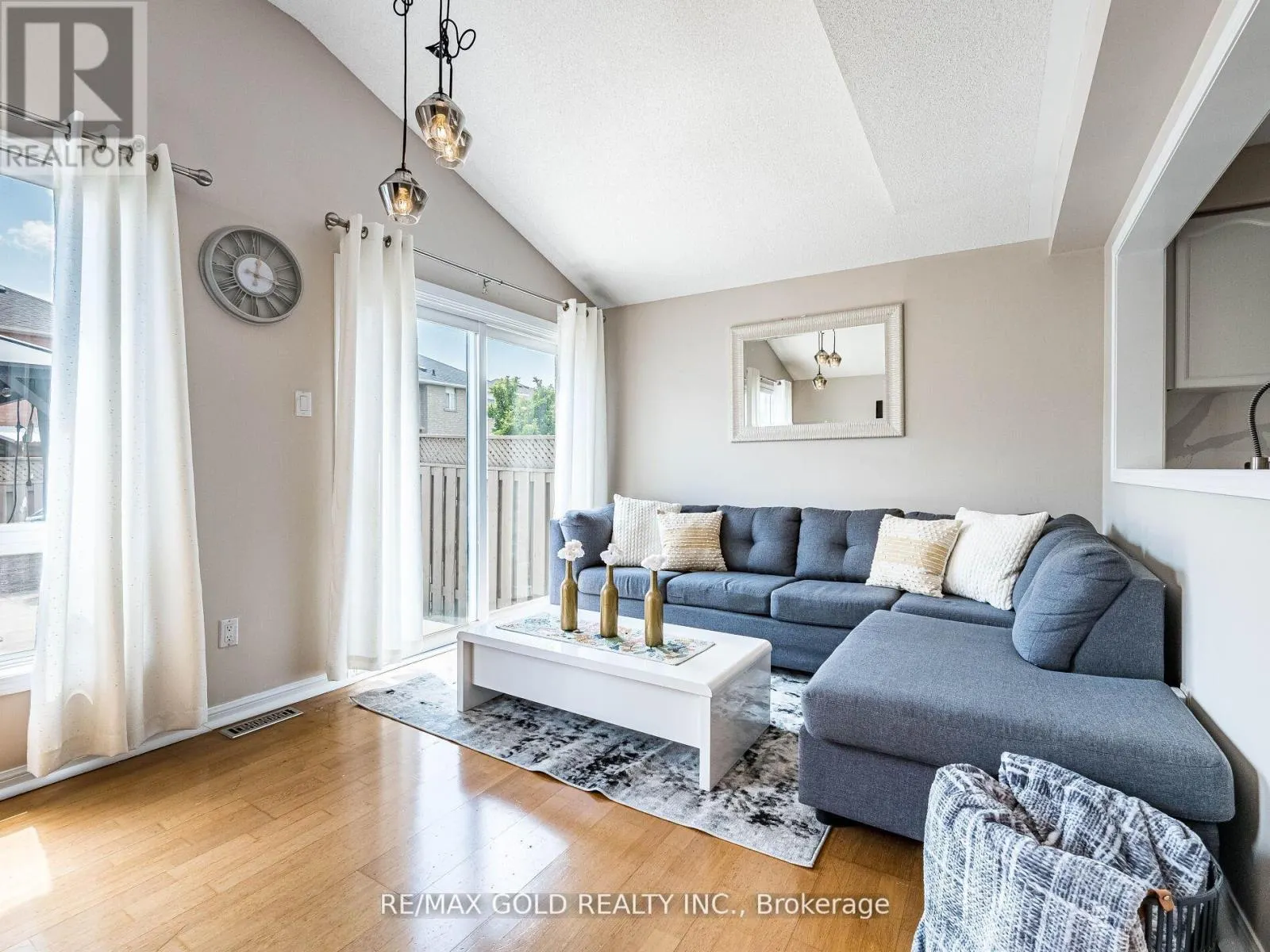 35 GARIBALDI DRIVE