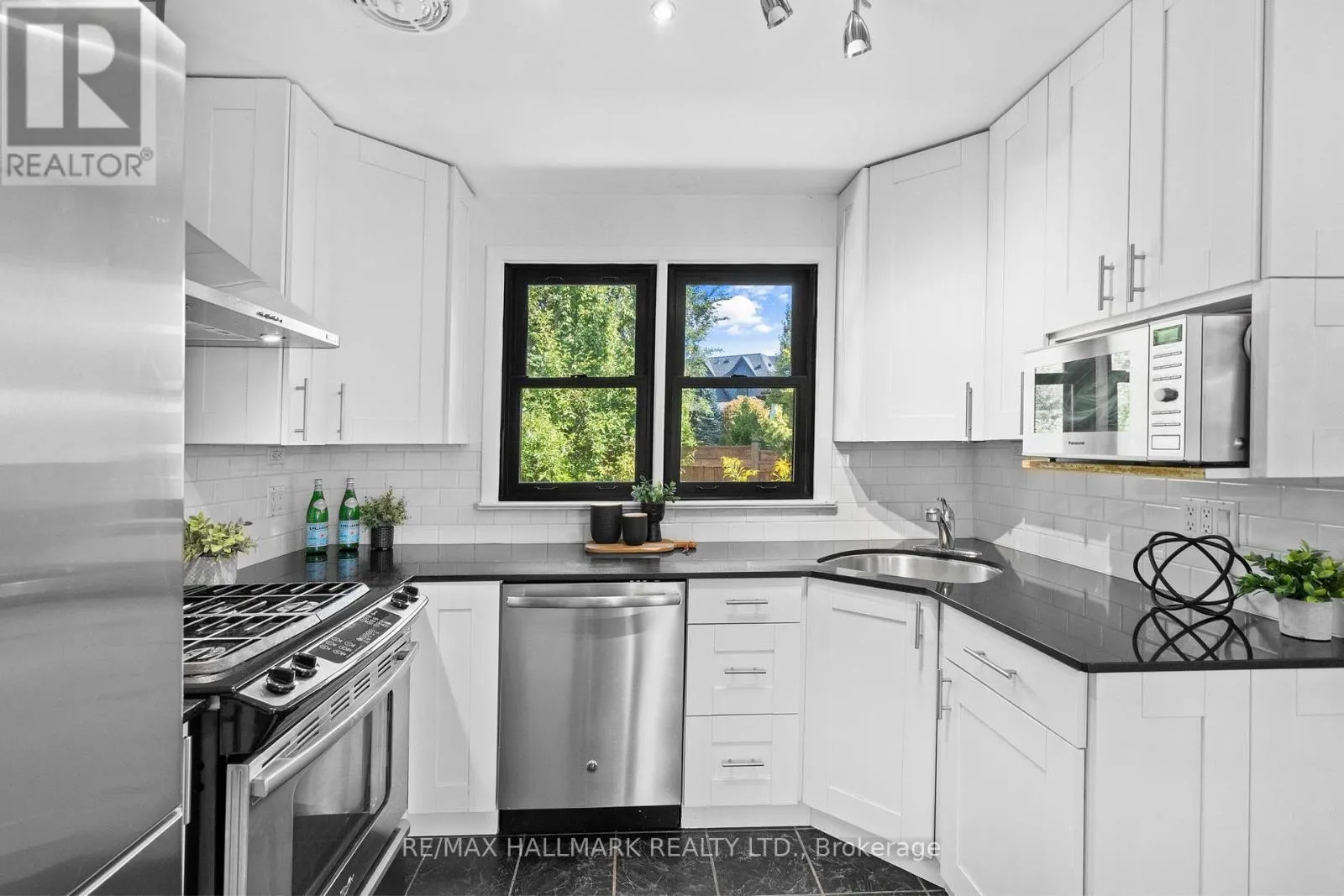 441 JEANETTE DRIVE