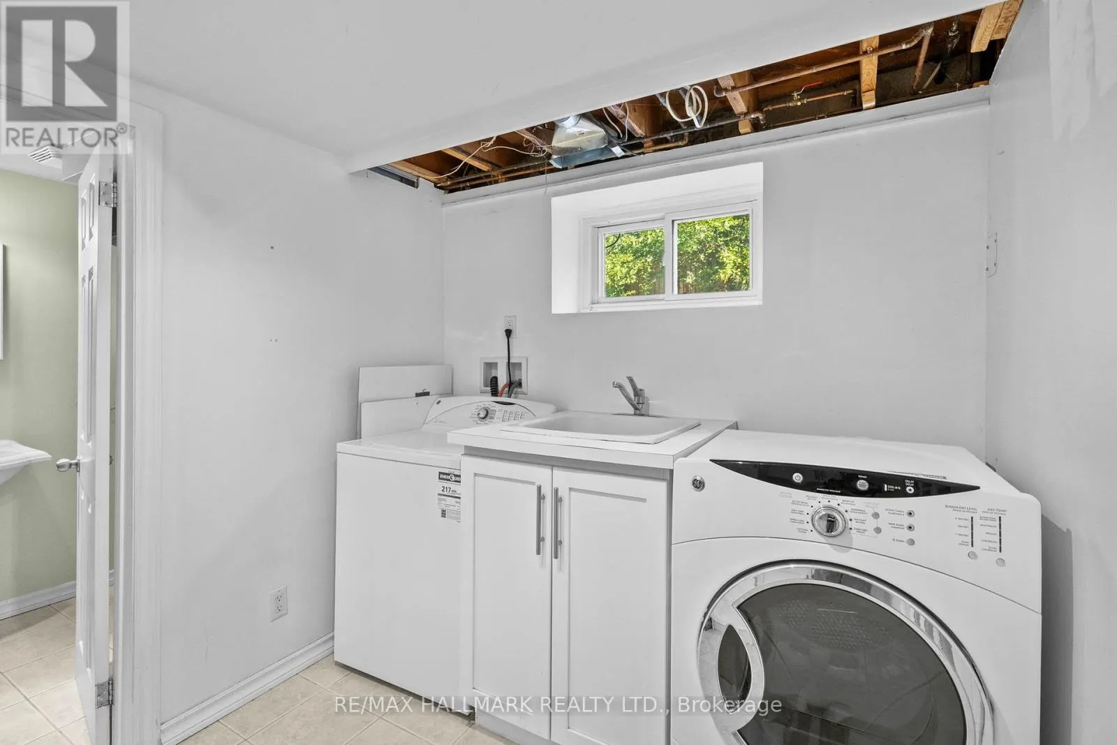 441 JEANETTE DRIVE