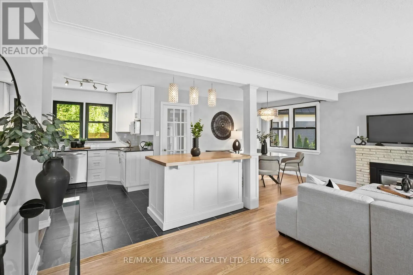 441 JEANETTE DRIVE