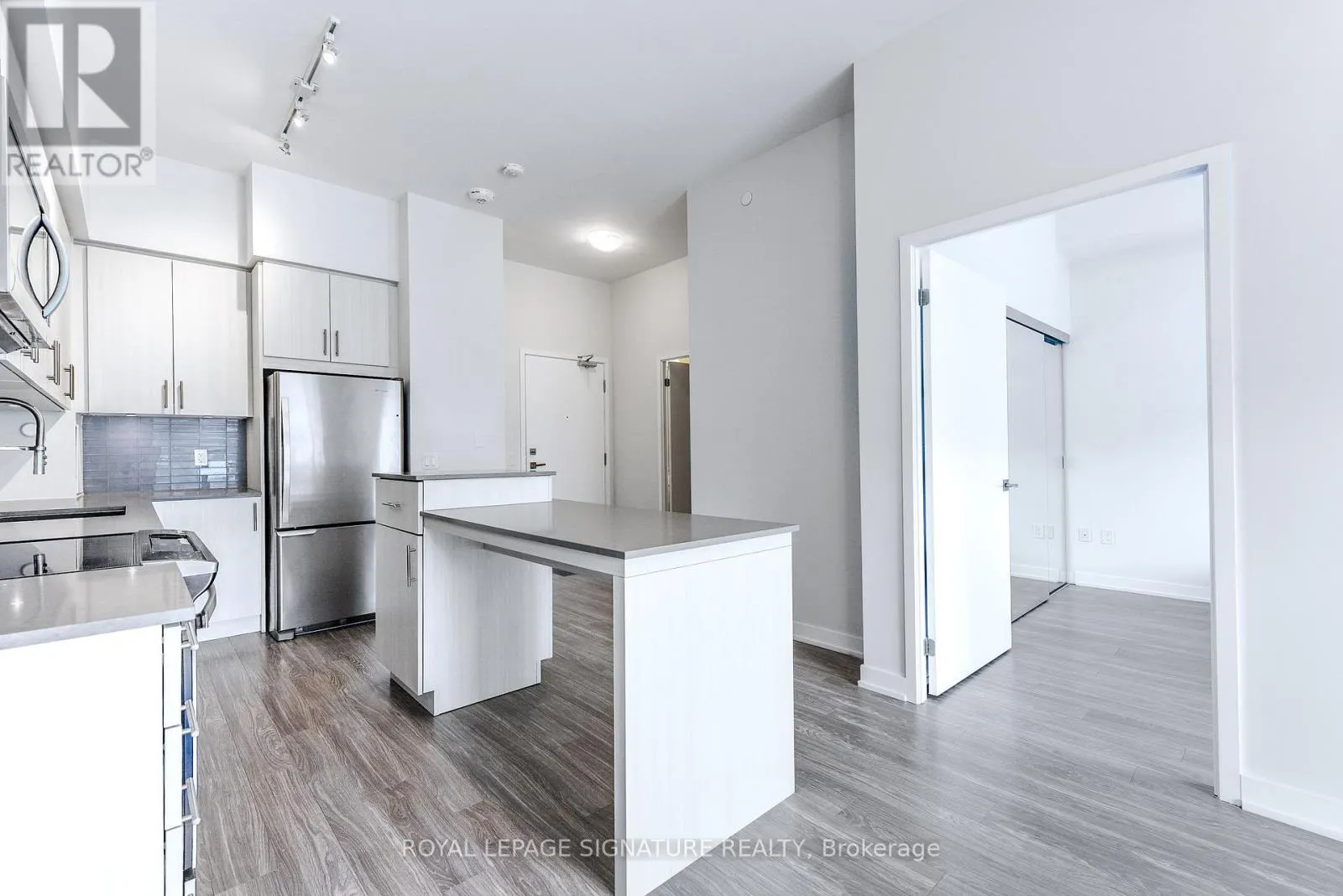 338 - 4085 PARKSIDE VILLAGE DRIVE