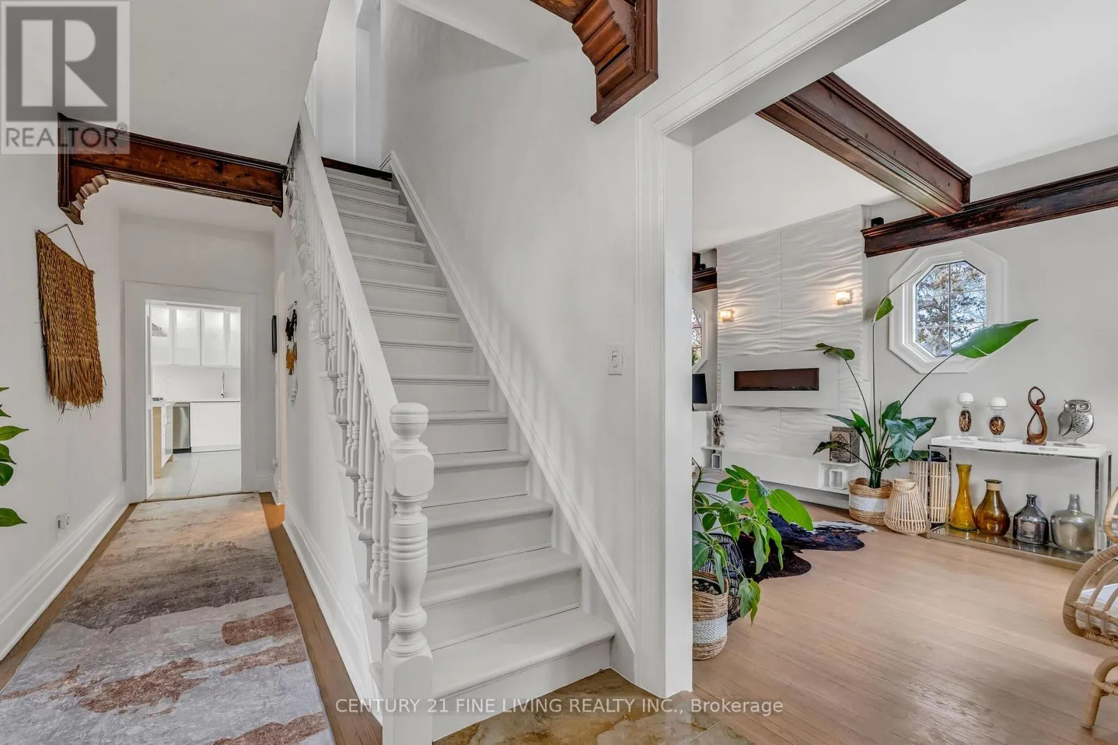 30 NORGROVE CRESCENT