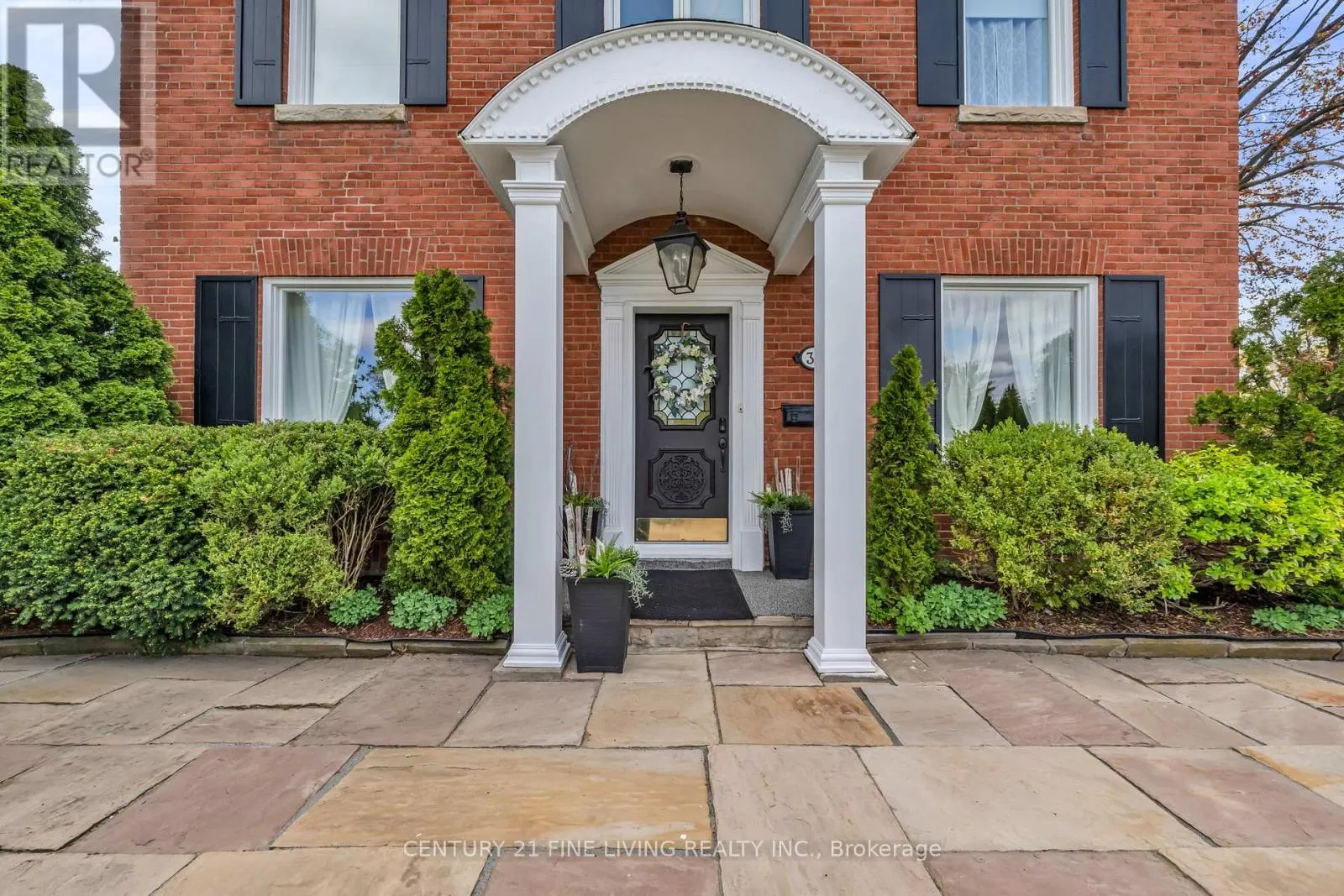 30 NORGROVE CRESCENT