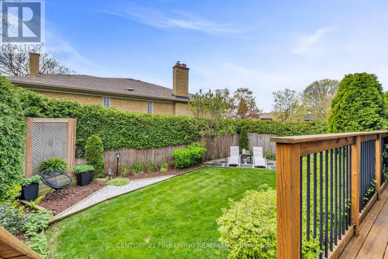 30 NORGROVE CRESCENT