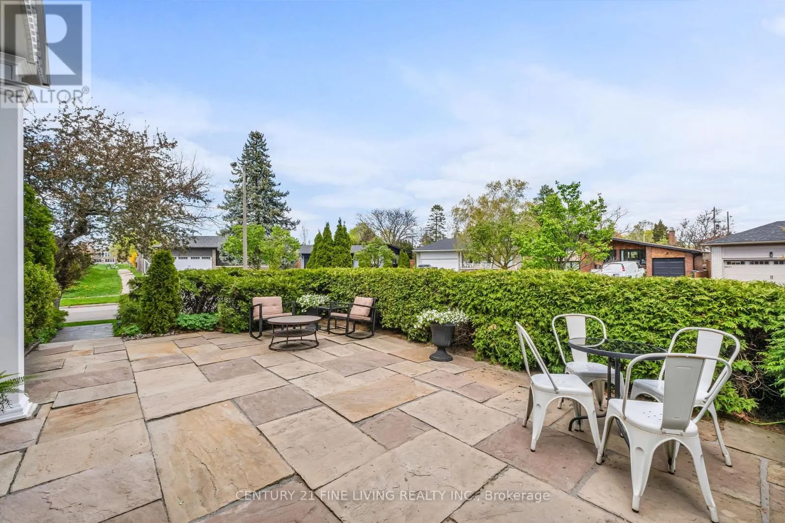 30 NORGROVE CRESCENT