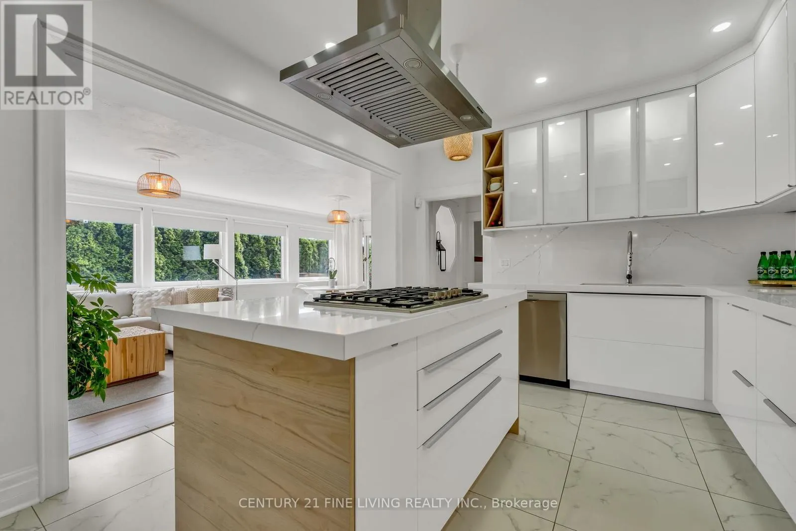 30 NORGROVE CRESCENT
