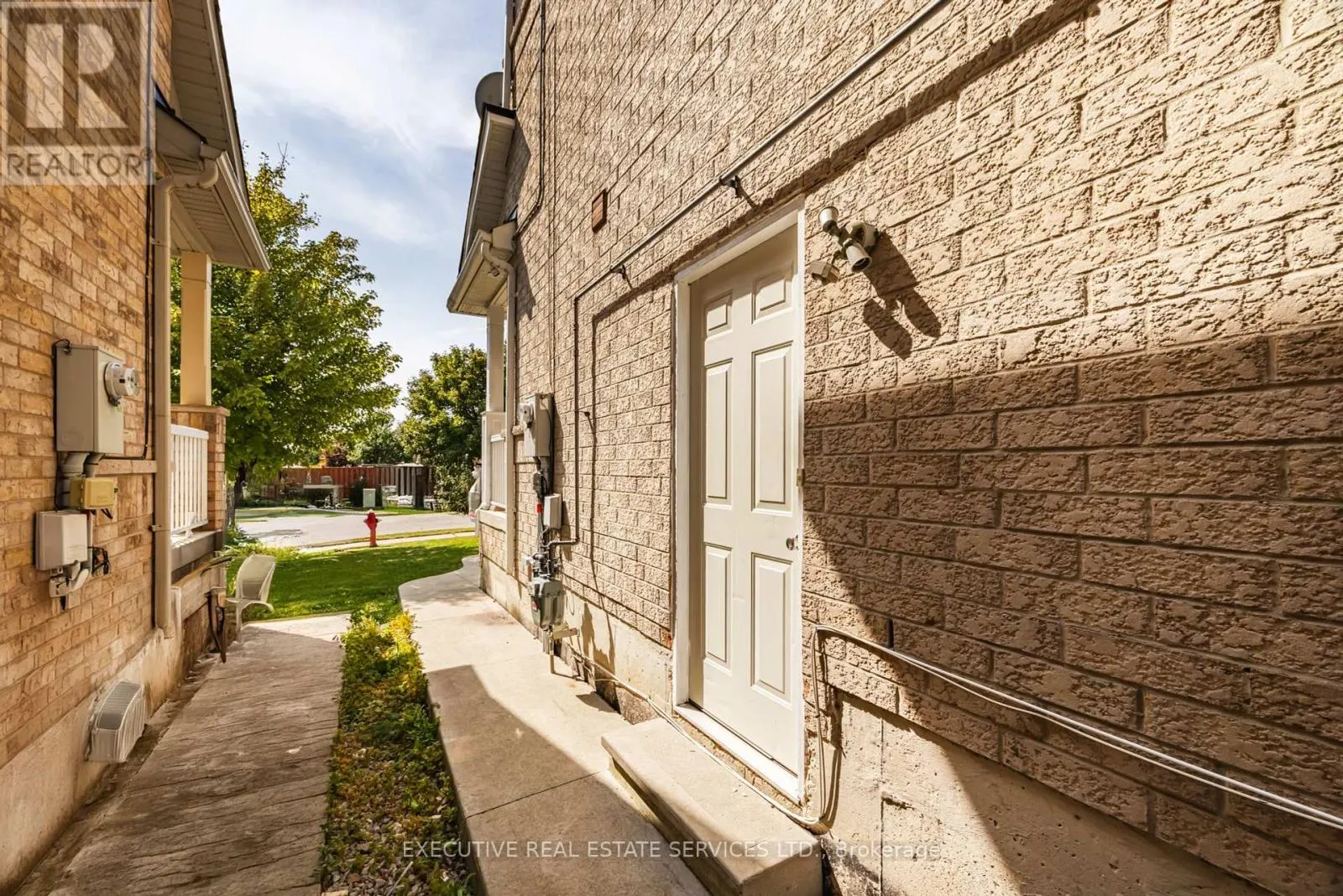 43 SUSAN AVENUE