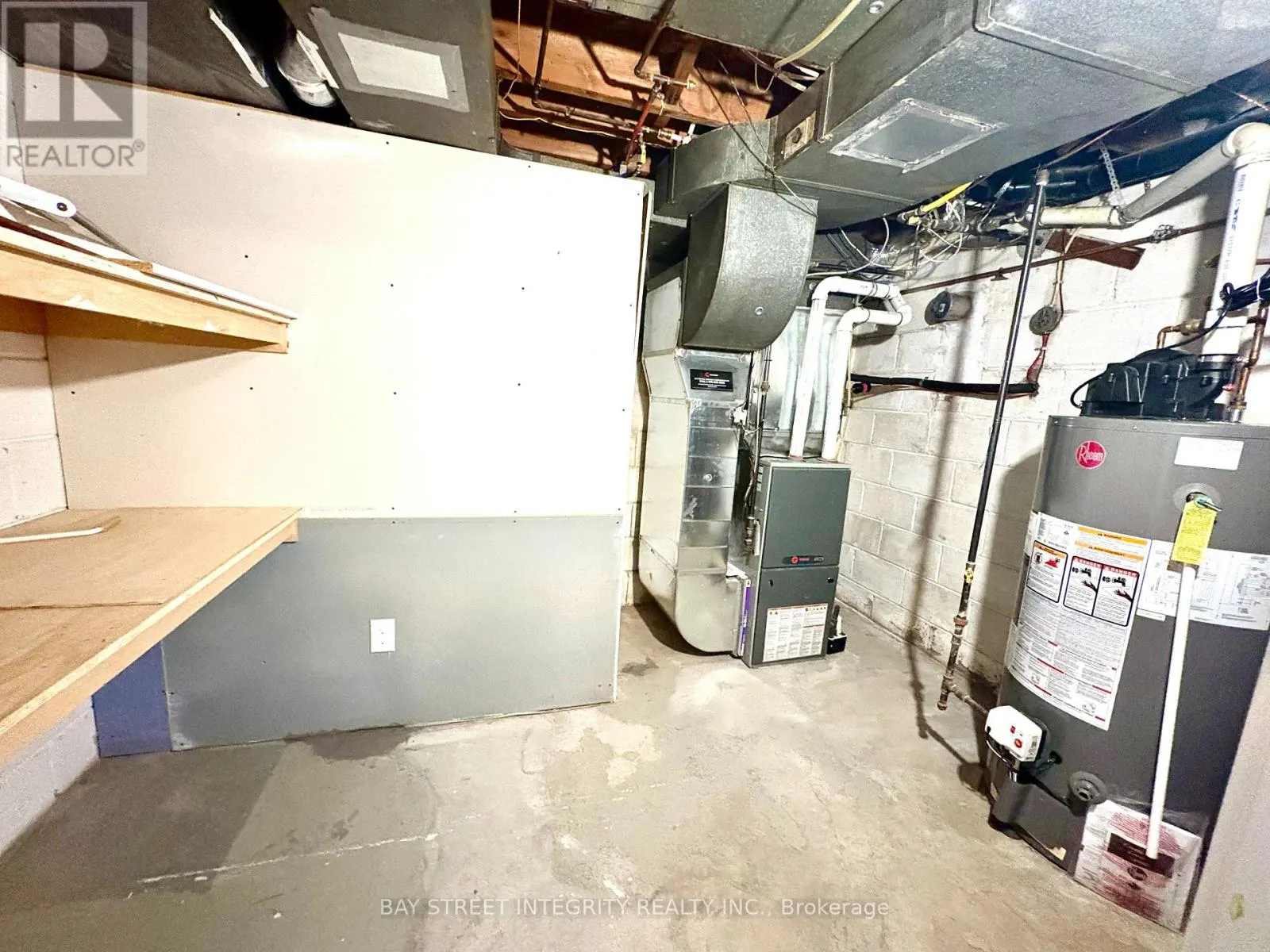1270 CROSSFIELD BEND