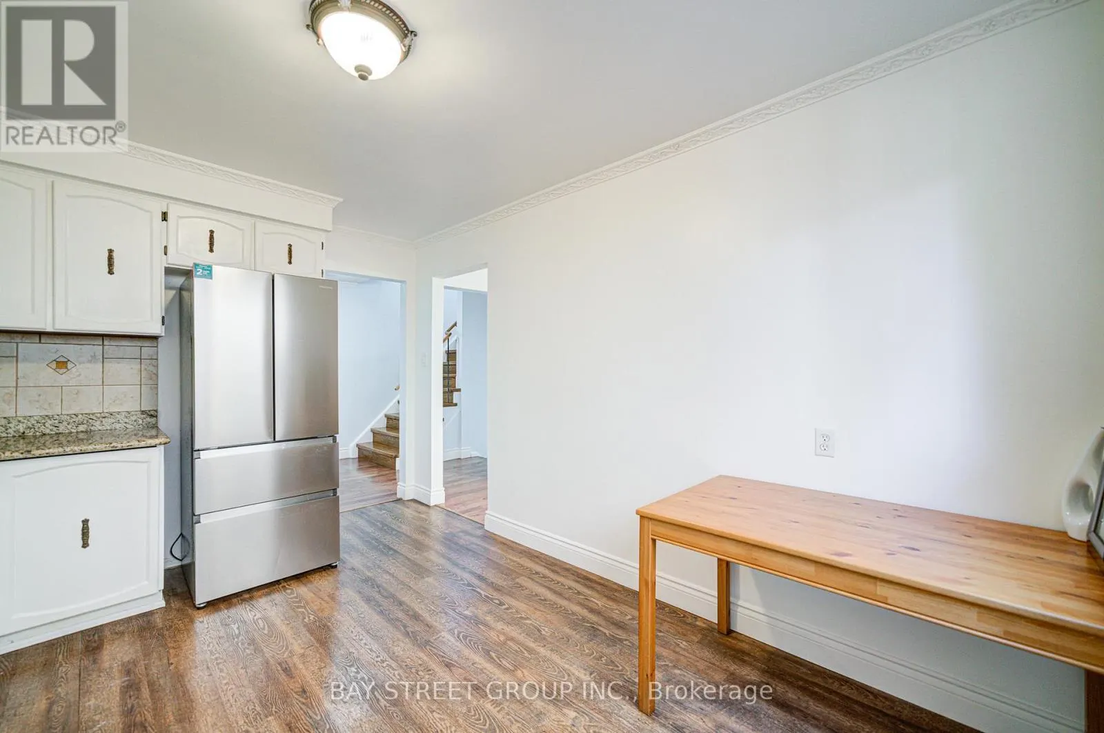 572 RIDEAU GATE