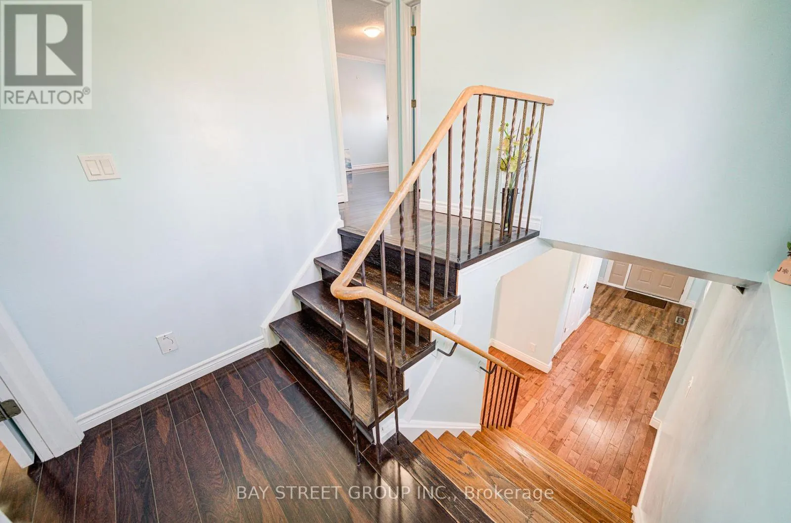 572 RIDEAU GATE