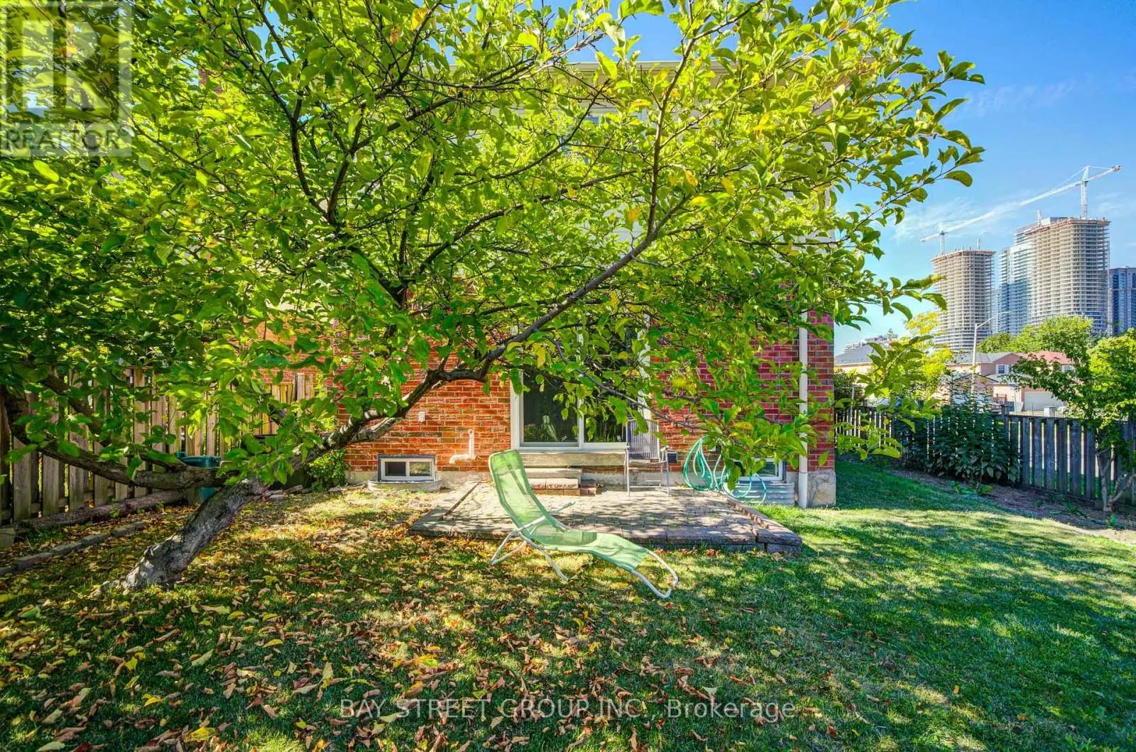 572 RIDEAU GATE