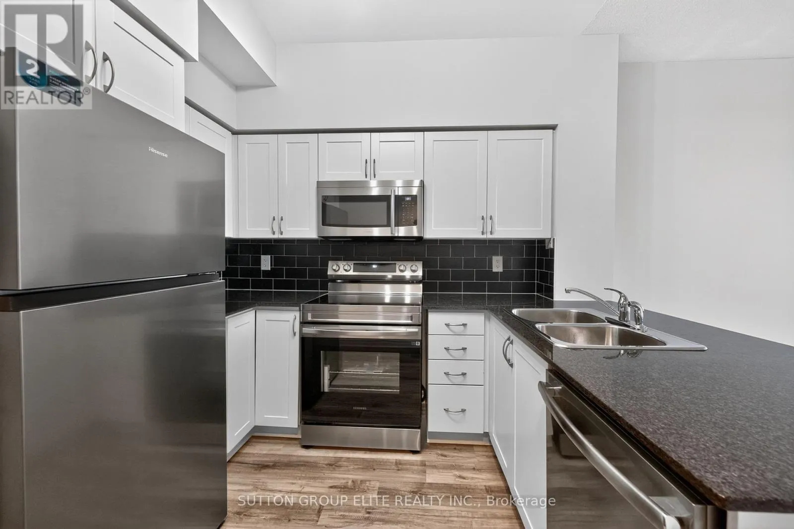 1407 - 388 PRINCE OF WALES DRIVE