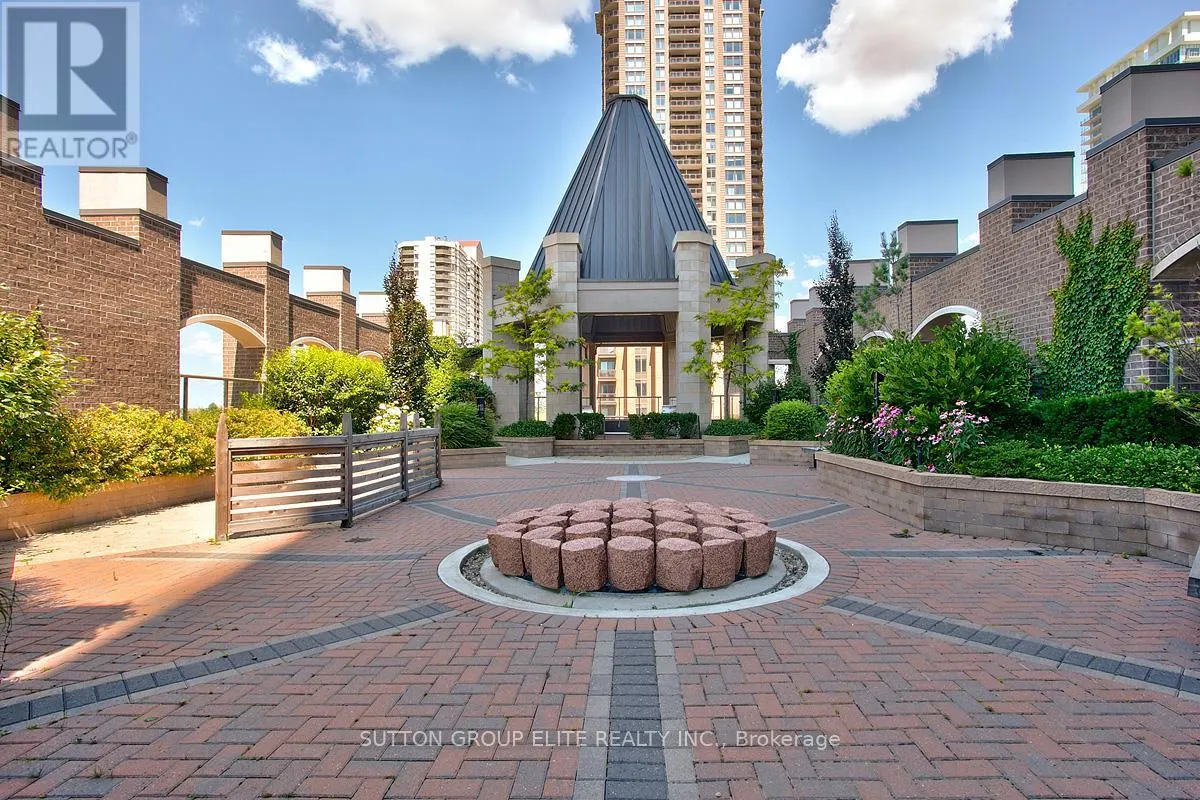 1407 - 388 PRINCE OF WALES DRIVE
