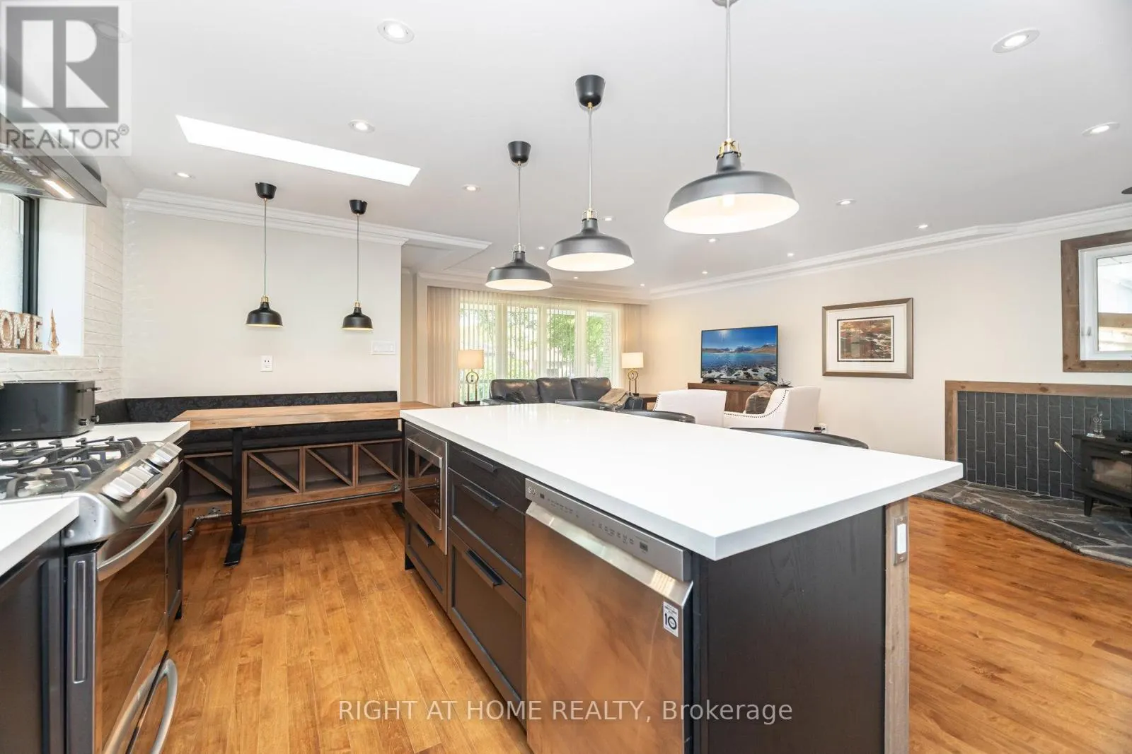 3 LETHBRIDGE AVENUE