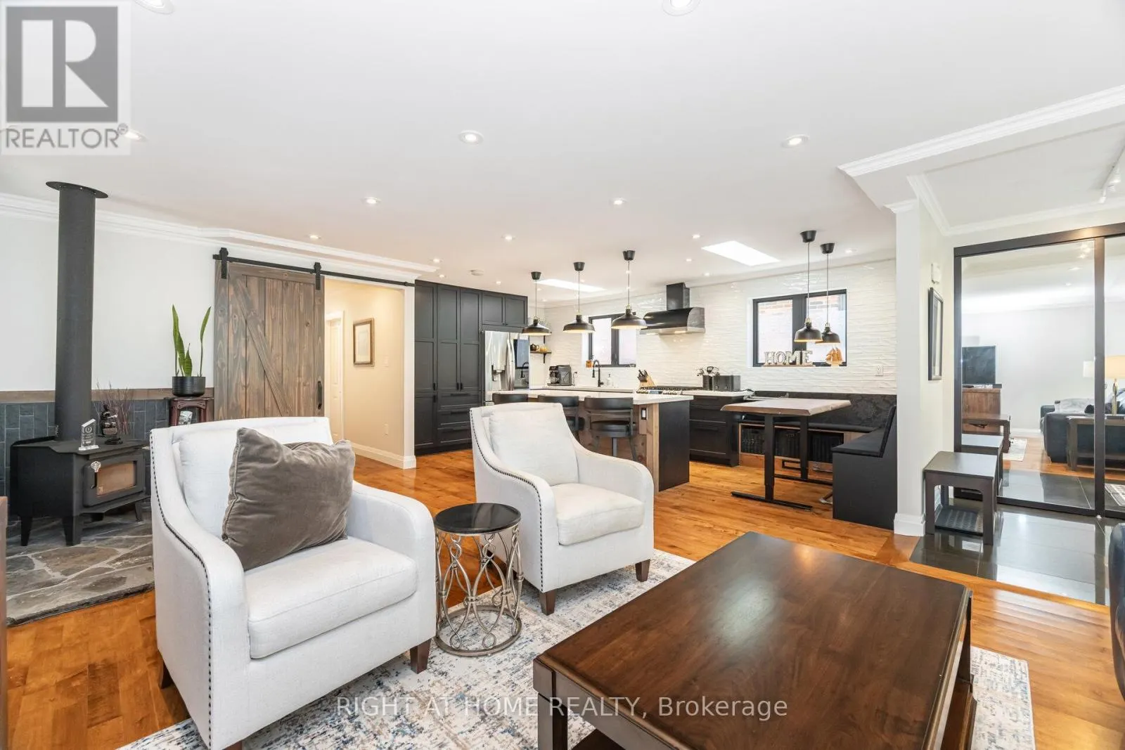 3 LETHBRIDGE AVENUE