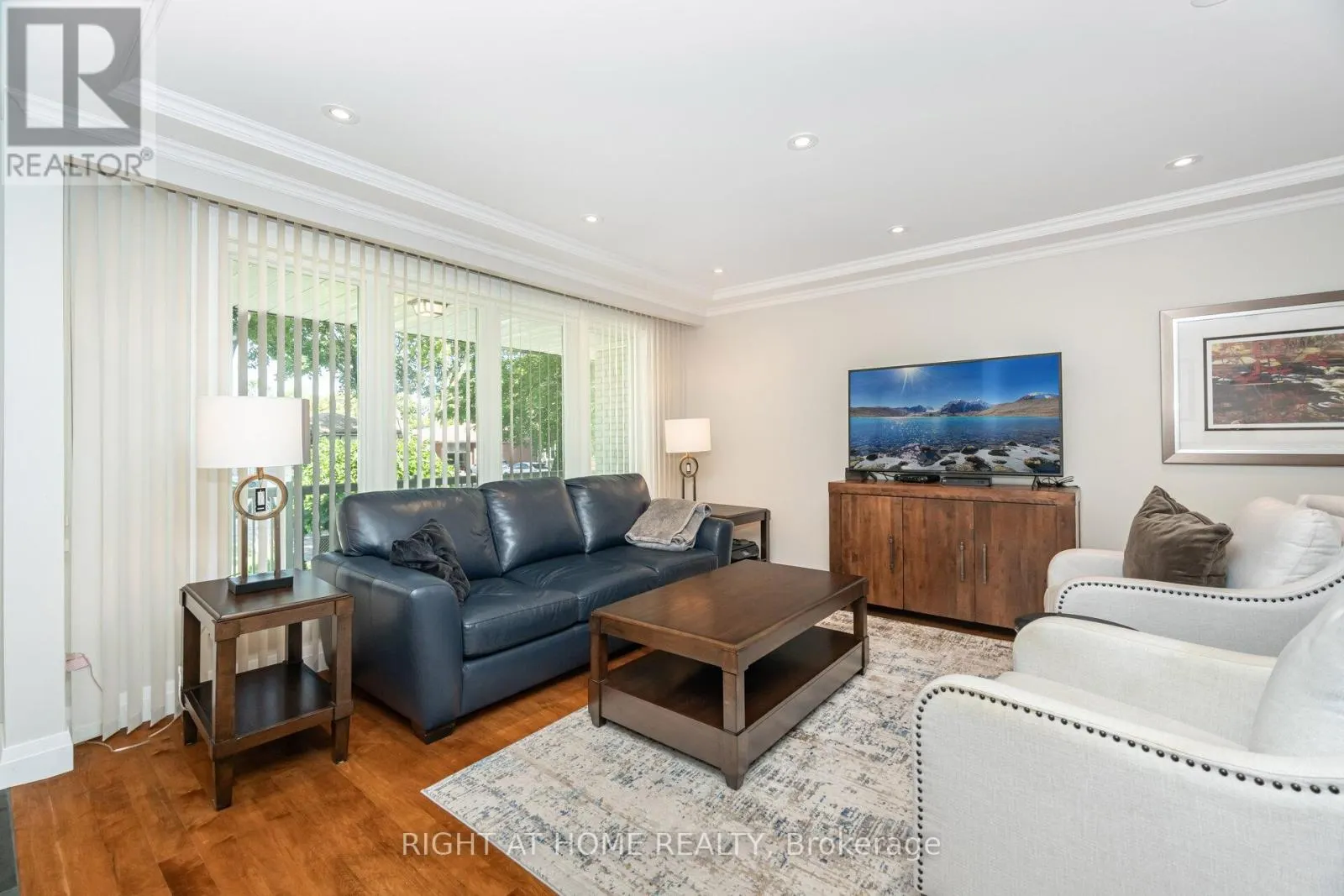 3 LETHBRIDGE AVENUE