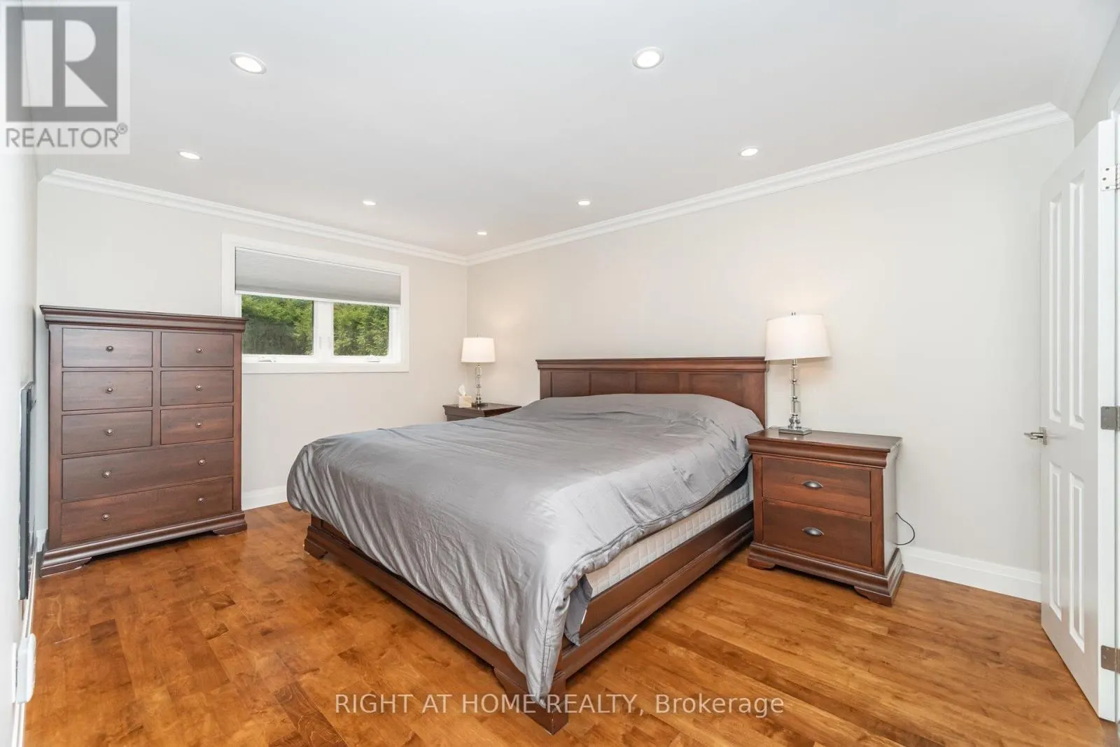 3 LETHBRIDGE AVENUE