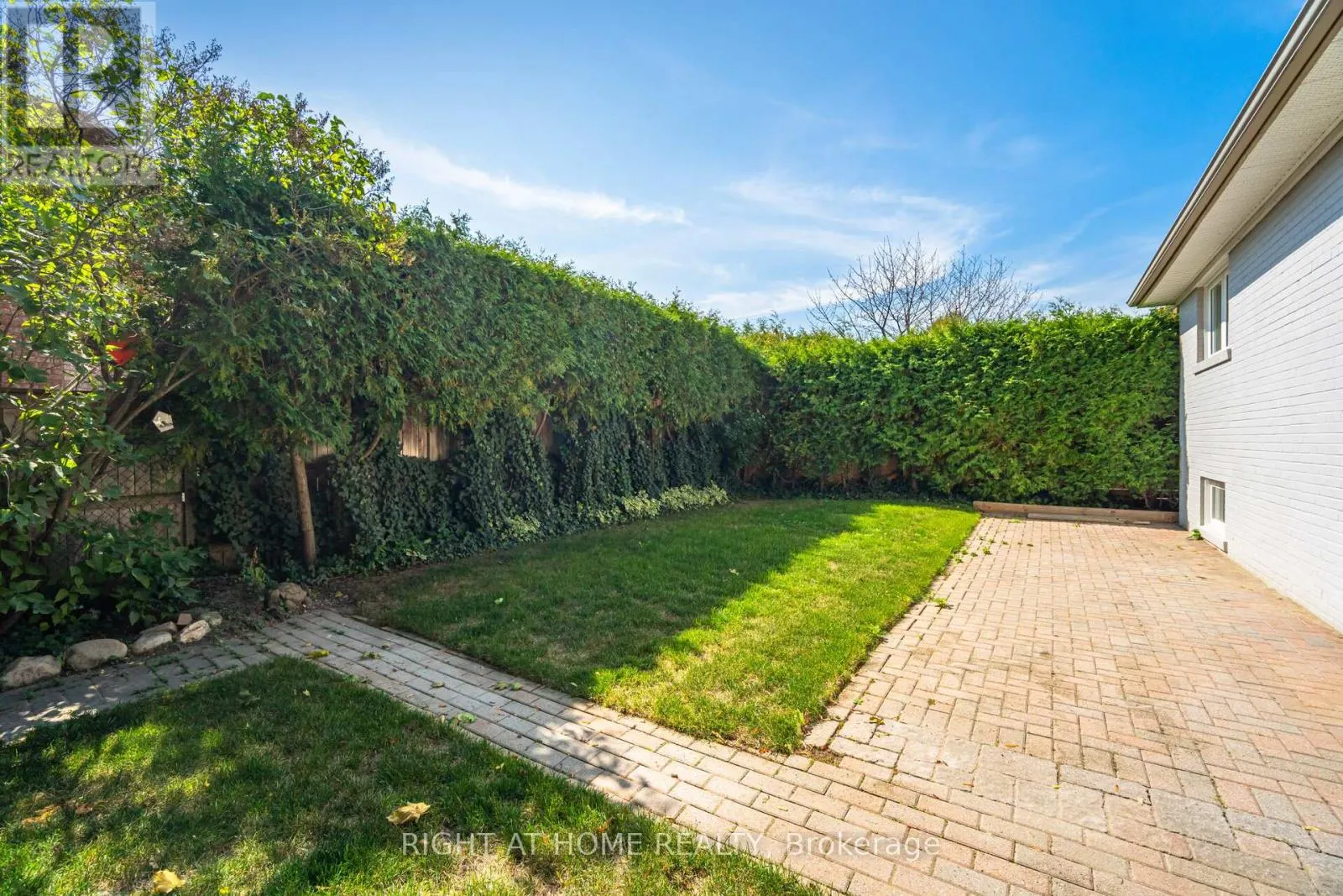 3 LETHBRIDGE AVENUE