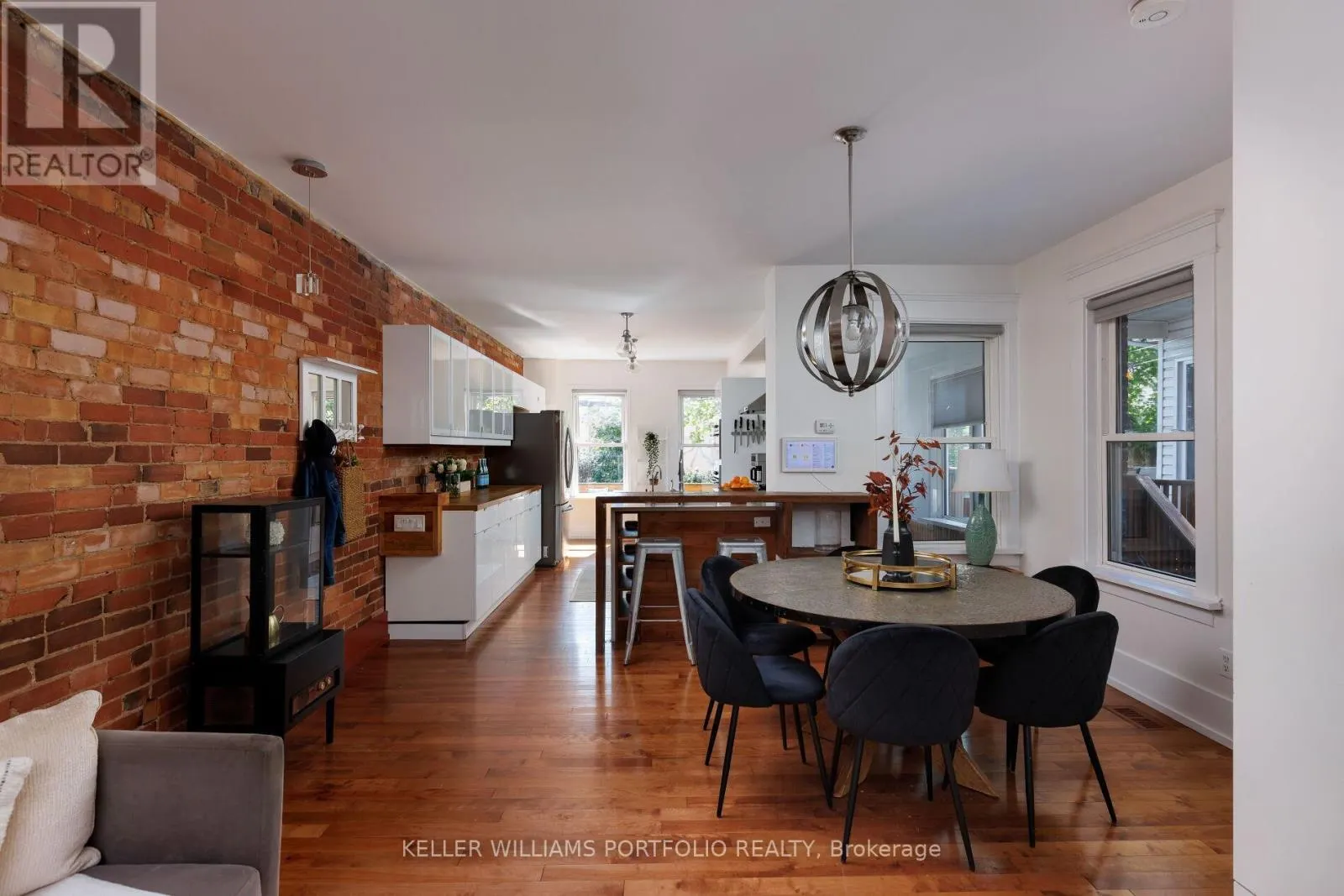 77 HOOK AVENUE