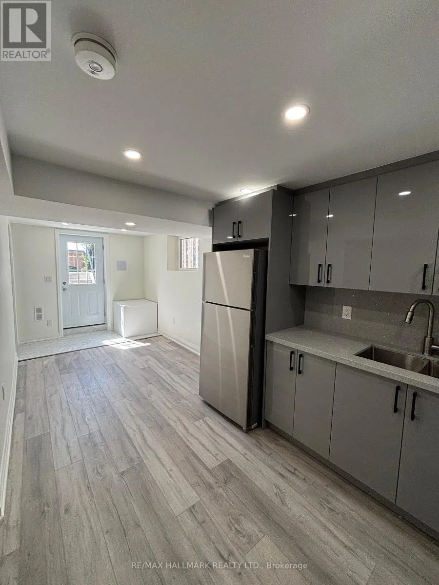 4 CUTTERS CRESCENT