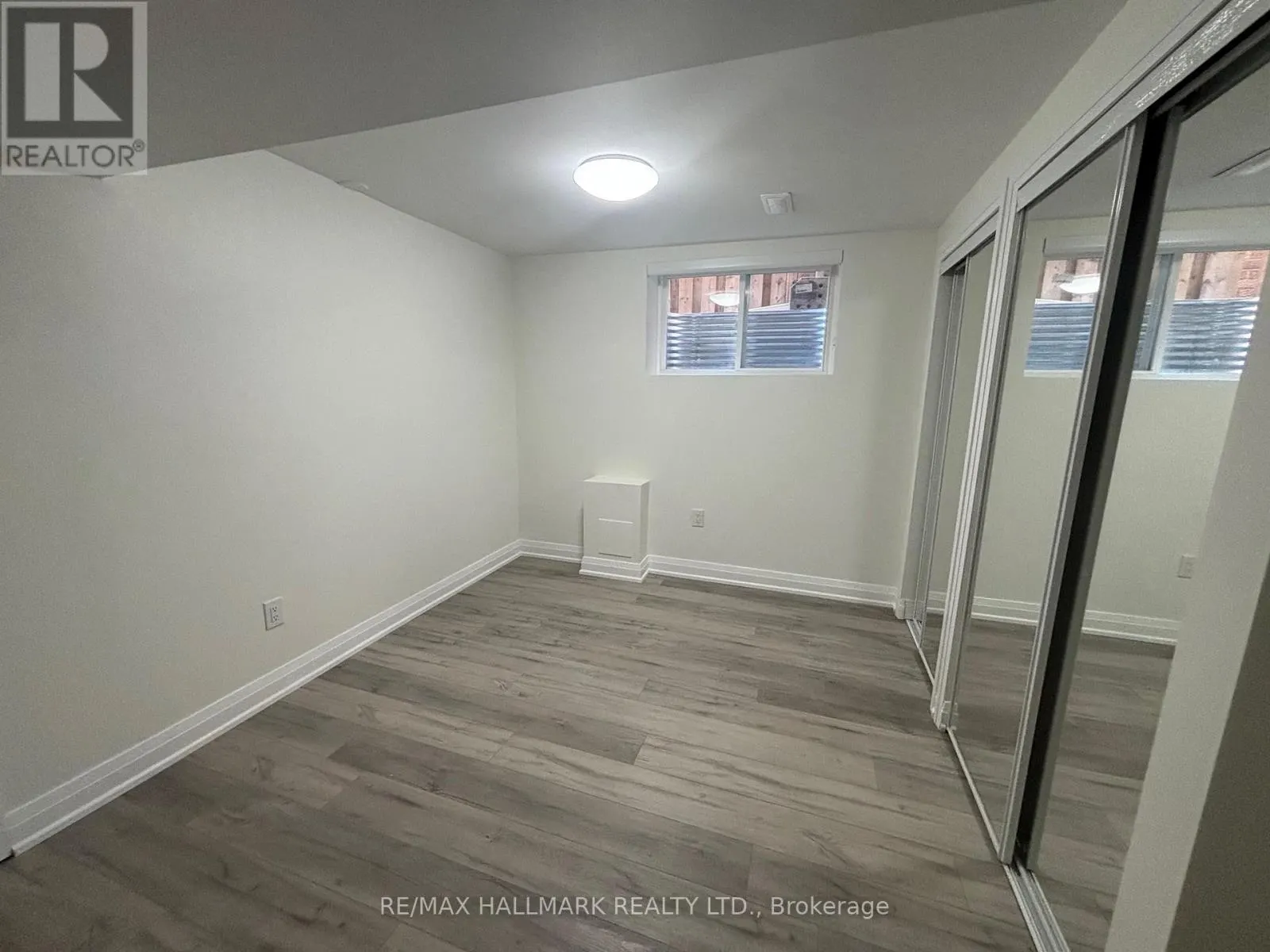 4 CUTTERS CRESCENT