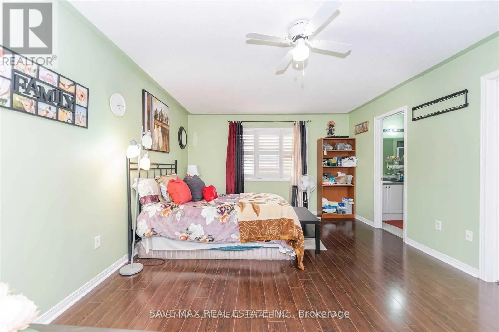 12 MAVERICK CRESCENT