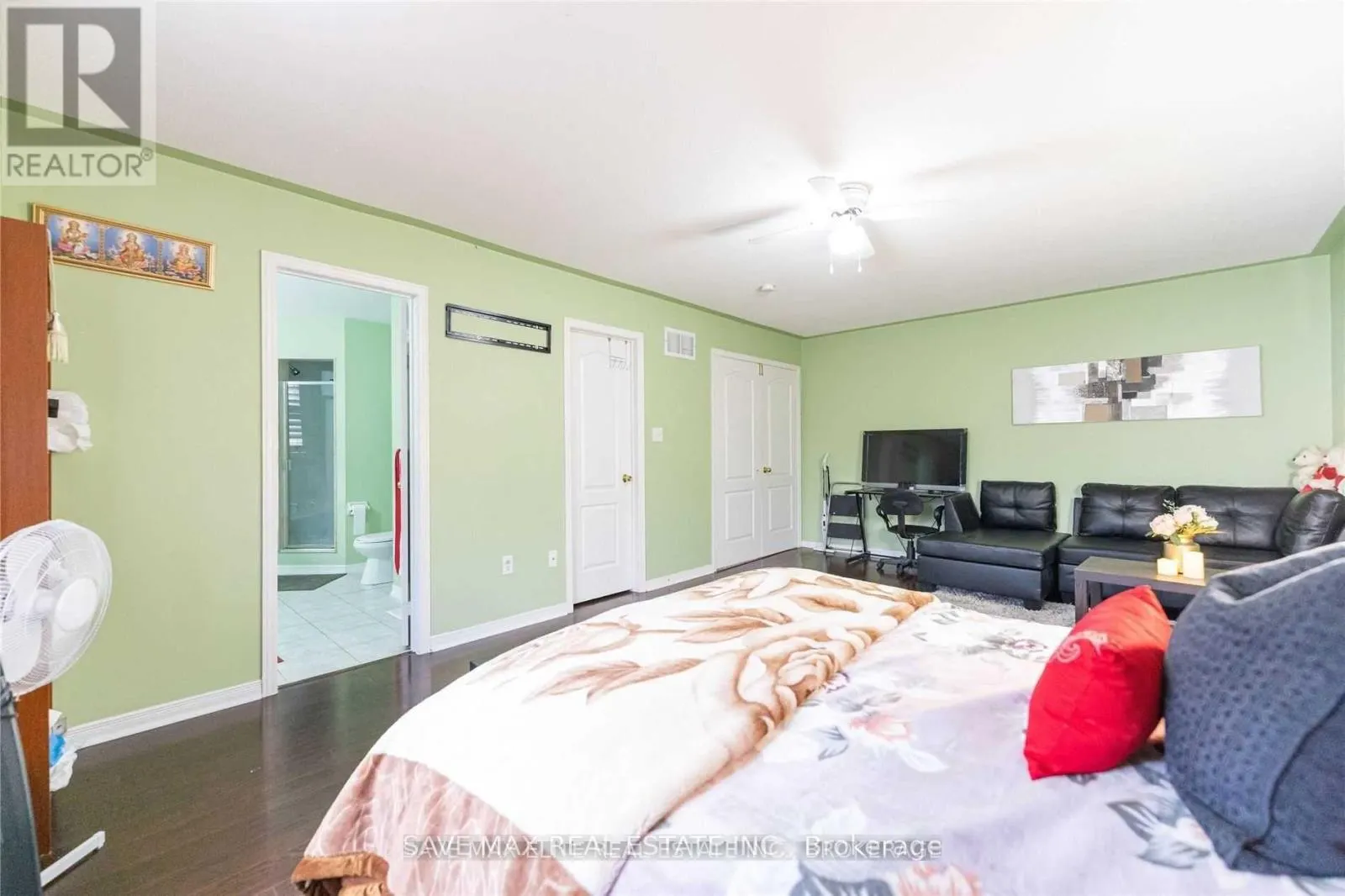 12 MAVERICK CRESCENT