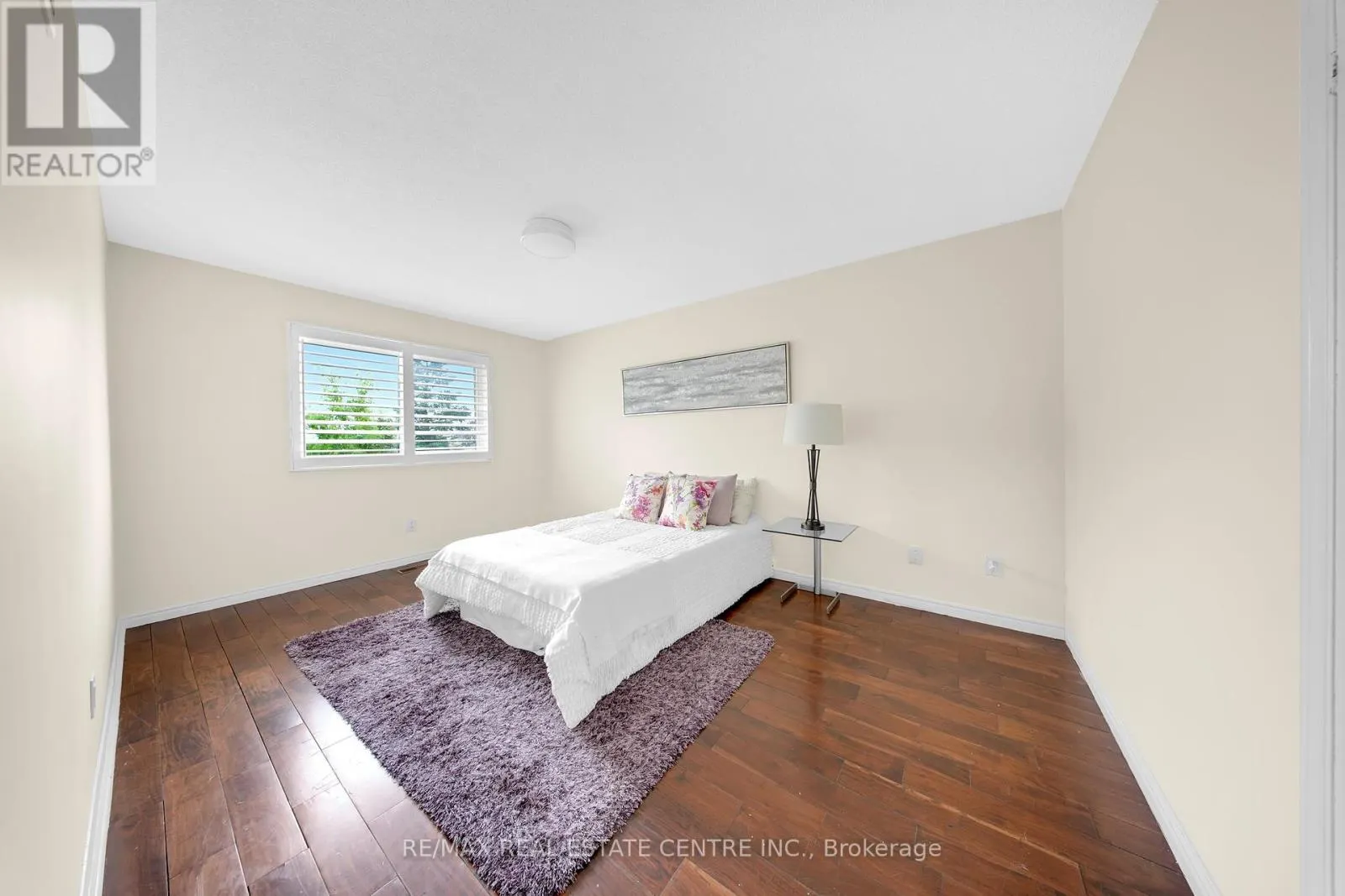 30 OAKLEA BOULEVARD