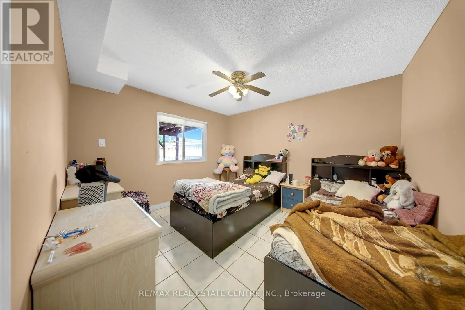30 OAKLEA BOULEVARD