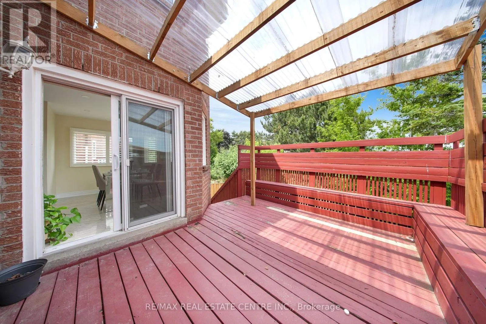 30 OAKLEA BOULEVARD