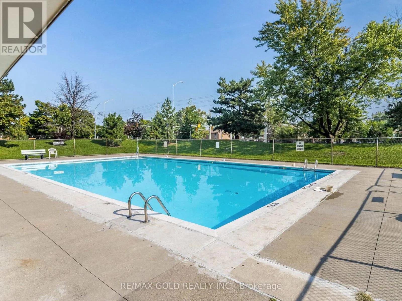 1010 - 17 KNIGHTSBRIDGE ROAD