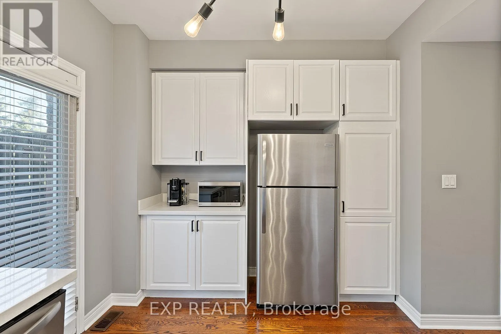 451 ROYAL YORK ROAD