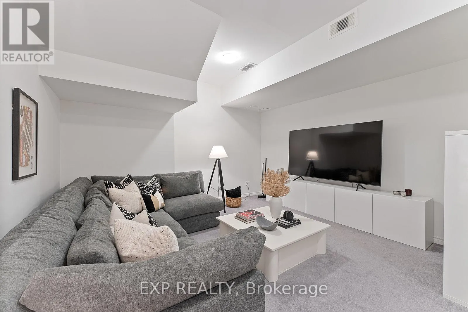 451 ROYAL YORK ROAD