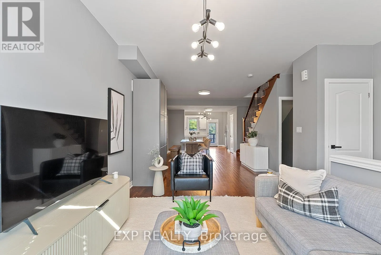 451 ROYAL YORK ROAD