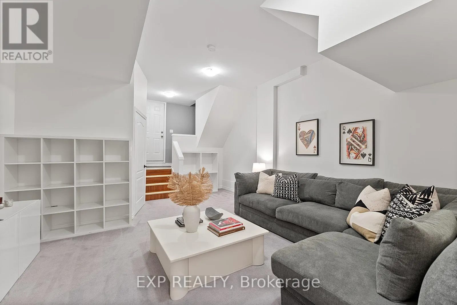 451 ROYAL YORK ROAD